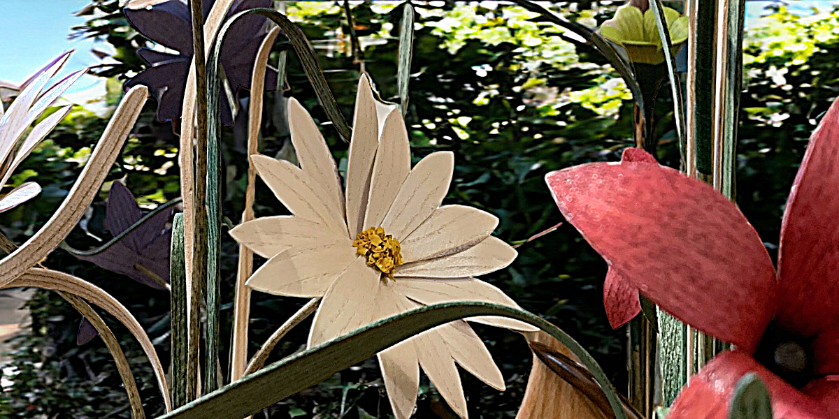 wood-flowers-slide-