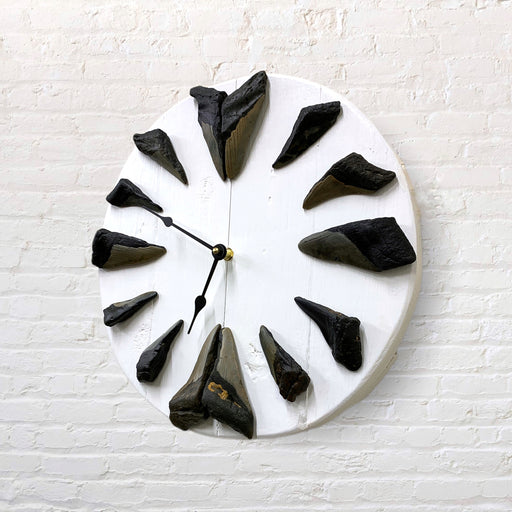 Megalodon Tooth | Clock with Sharks Teeth on White Wood - Barouke - The WoodCrafters Gallery